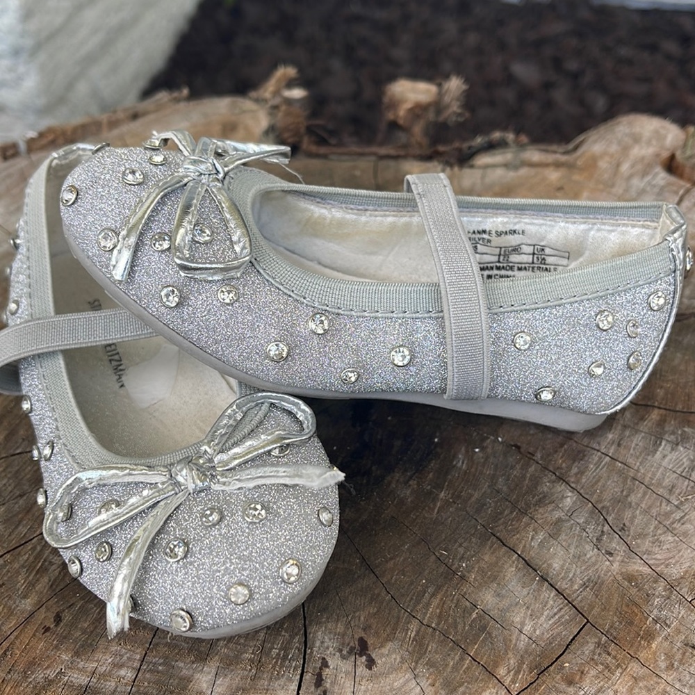 Toddler Girls STUART WEITZMAN Sparkle Silver Shoes - Size 6
